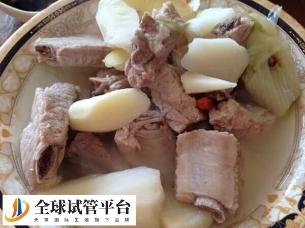 山药炖排骨汤